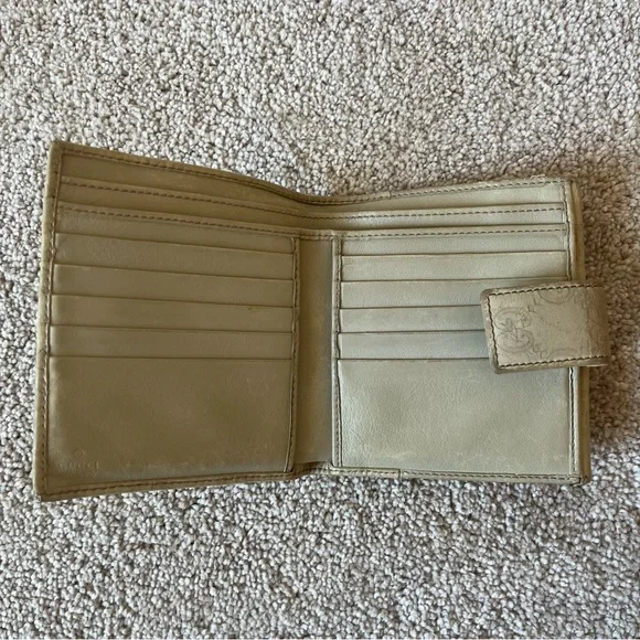 Gucci Monogram Princy Compact Wallet - Picture 3 of 11